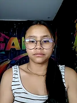 SofieLove 01 online show from 5, 5, 2026