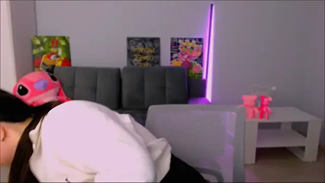 Snapshot of queenofthesense_ chatting on 27, 10, 2025 queenofthesense online show from 27, 10, 2025