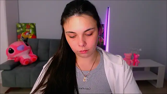 Snapshot of queenofthesense_ chatting on 28, 10, 2025 queenofthesense online show from 28, 10, 2025