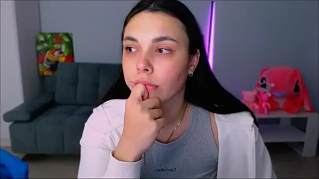 Snapshot of queenofthesense_ chatting on 2, 11, 2025 queenofthesense online show from 2, 11, 2025