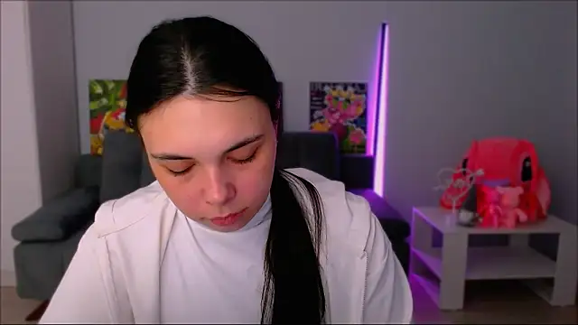 Snapshot of queenofthesense_ chatting on 14, 11, 2025 queenofthesense online show from 14, 11, 2025