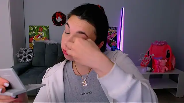 Snapshot of queenofthesense_ chatting on 19, 11, 2025 queenofthesense online show from 19, 11, 2025