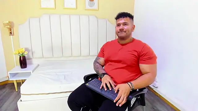 Snapshot of michael_hill1 chatting on 7, 10, 2025 michael hill1 online show from 7, 10, 2025