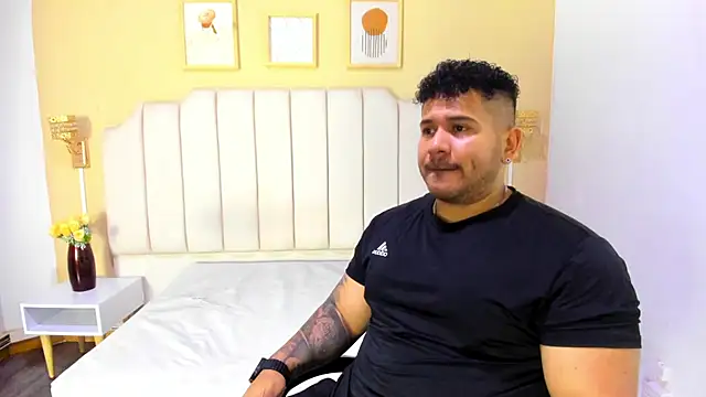 Snapshot of michael_hill1 chatting on 27, 10, 2025 michael hill1 online show from 27, 10, 2025