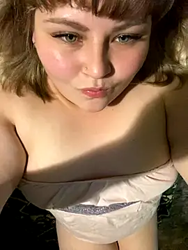 Snapshot of BeckiXrose chatting on 9, 9, 2025 BeckiXrose online show from 9, 9, 2025