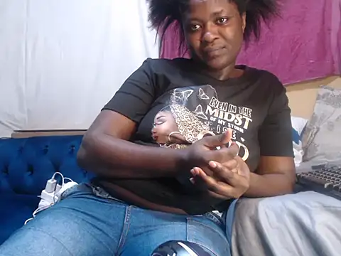 CandyMayaxx2 online show from 29, 4, 2026