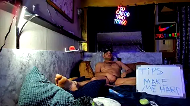 Snapshot of Xstumpy chatting on 12, 4, 2026 Xstumpy online show from 12, 4, 2026