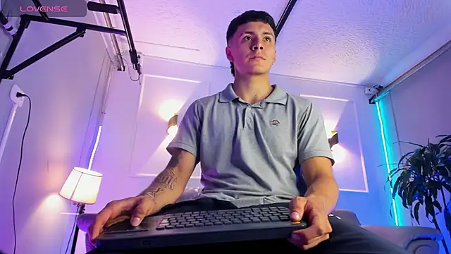 Leo santoro online show from 30, 4, 2026