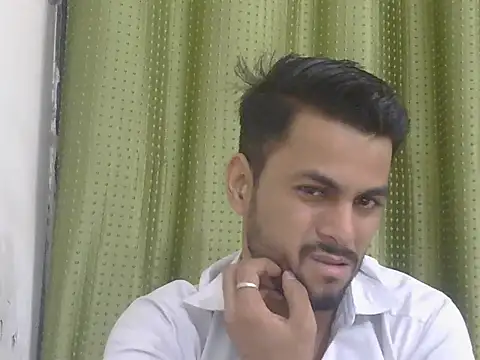ursdreamperson online show from 23, 6, 2026