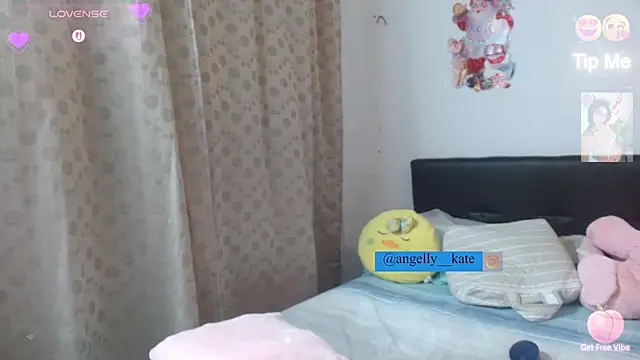 angelly  kate online show from 4, 12, 2025