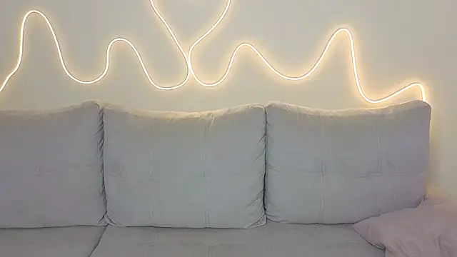 KathrynBrooks online show from 24, 11, 2025