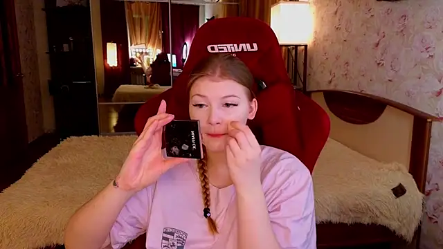 Jenny Skinner20 online show from 16, 11, 2025