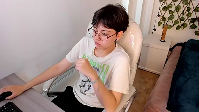 Nathaly ds online show from 13, 11, 2025