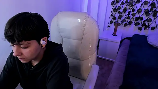 Nathaly ds online show from 14, 11, 2025