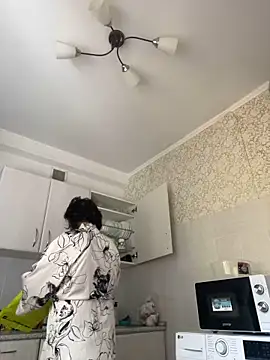 Kiravix online show from 2, 10, 2025