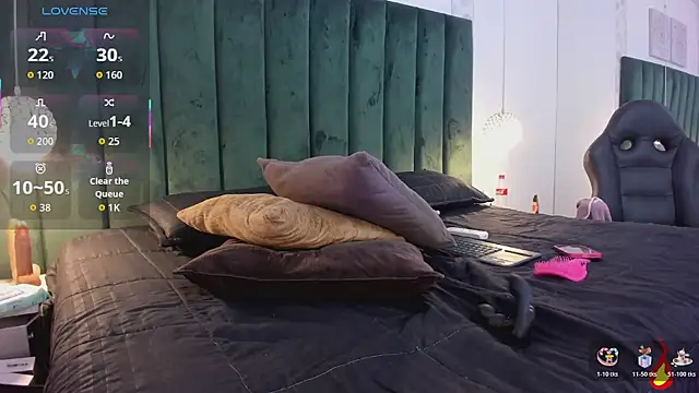 PaulinaGame online show from 2, 12, 2025