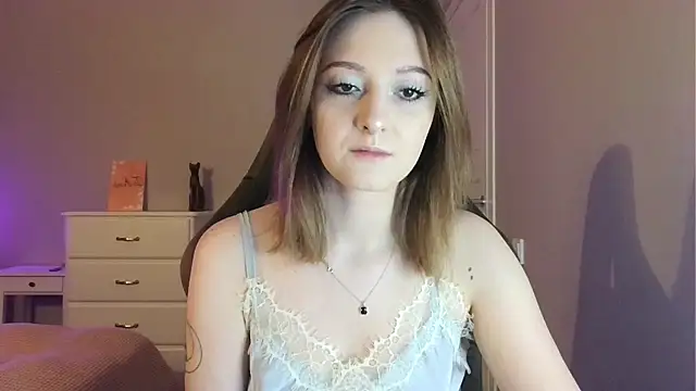 white liillyy online show from 25, 4, 2026