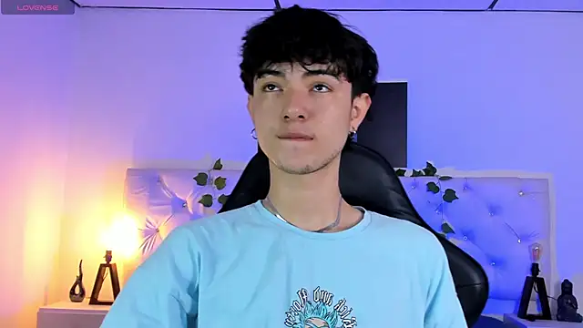 Snapshot of Elliot_younngg chatting on 23, 9, 2025 Elliot younngg online show from 23, 9, 2025