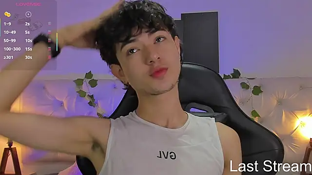 Snapshot of Elliot_younngg chatting on 28, 9, 2025 Elliot younngg online show from 28, 9, 2025