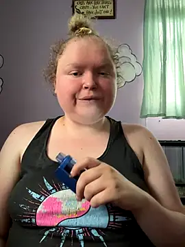 Snapshot of KadiSparkle chatting on 24, 9, 2025 KadiSparkle online show from 24, 9, 2025