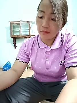 Snapshot of Exembin chatting on 9, 10, 2025 Exembin online show from 9, 10, 2025