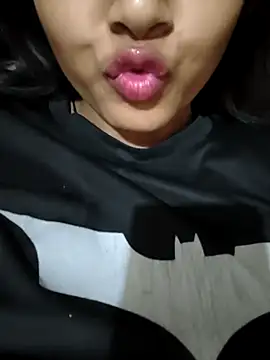 Snapshot of RAYI_Queen_2 chatting on 4, 5, 2026 RAYI Queen 2 online show from 4, 5, 2026