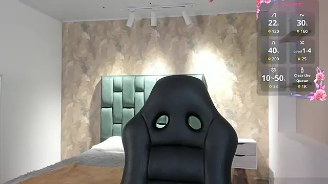 Saya Amaretto1 online show from 5, 11, 2025