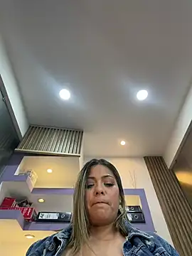 isabella horney  online show from 24, 7, 2026