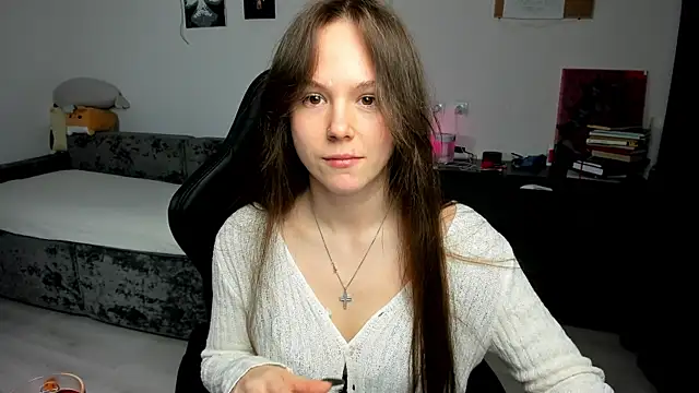 cute little ass online show from 15, 4, 2026