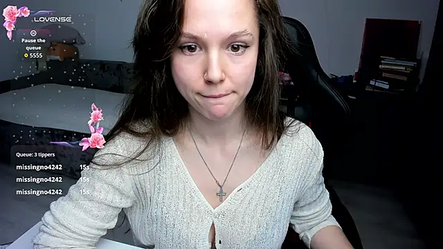 cute little ass online show from 15, 4, 2026