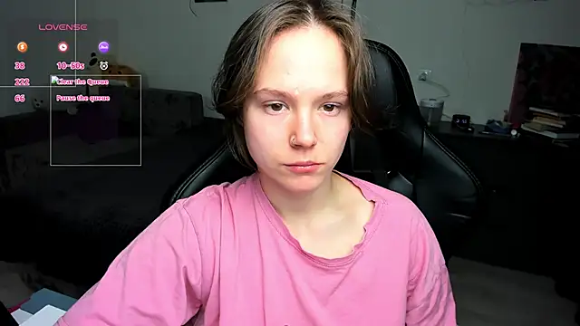 cute little ass online show from 26, 4, 2026