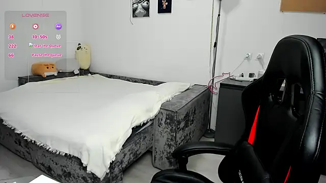 cute little ass online show from 30, 4, 2026