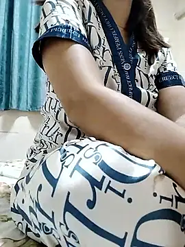 Snapshot of KateLyn08 chatting on 11, 1, 2026 KateLyn08 online show from 11, 1, 2026