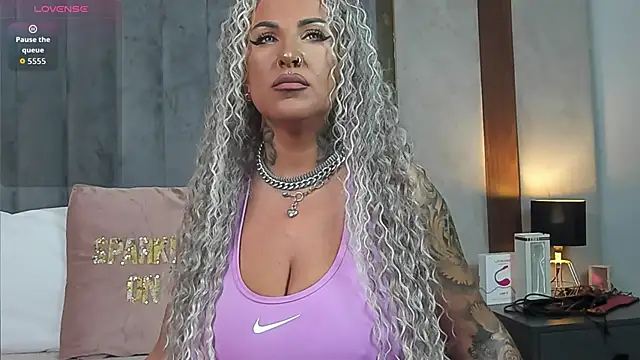 Sierra Quinn online show from 14, 2, 2026