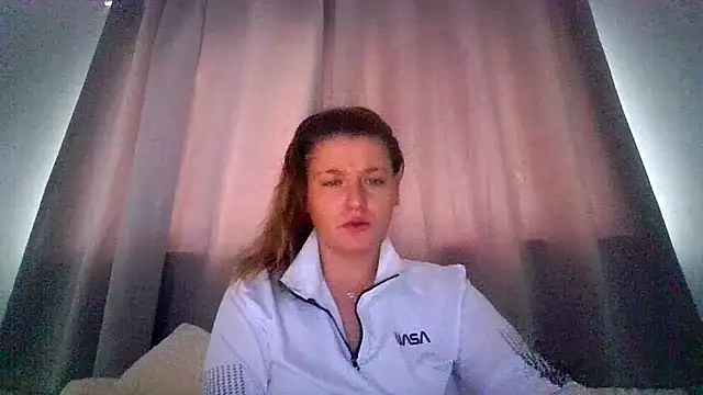 Snapshot of RUBY-ROSE-SWINGS chatting on 29, 10, 2025 RUBY-ROSE-SWINGS online show from 29, 10, 2025