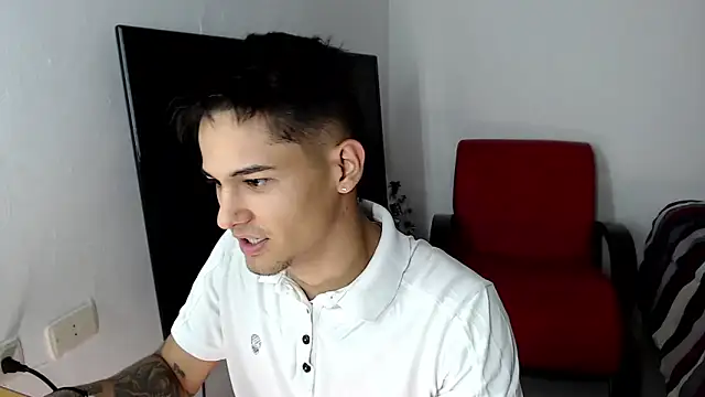 Snapshot of Alex_mojica chatting on 19, 12, 2025 Alex mojica online show from 19, 12, 2025