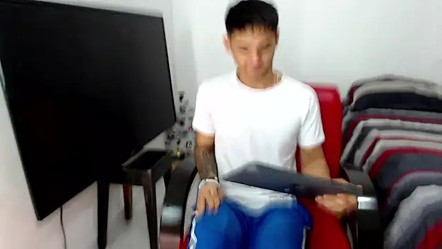 Snapshot of Alex_mojica chatting on 20, 12, 2025 Alex mojica online show from 20, 12, 2025