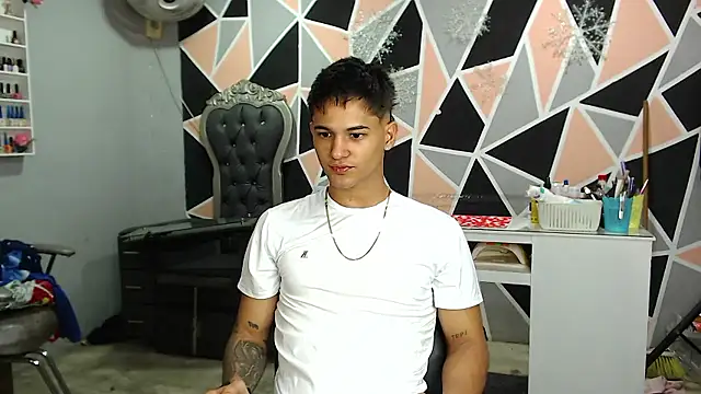 Snapshot of Alex_mojica chatting on 8, 1, 2026 Alex mojica online show from 8, 1, 2026