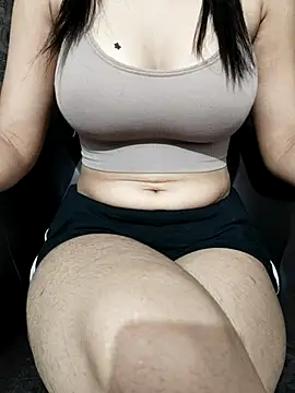 Snapshot of Your_Rubina chatting on 6, 10, 2025 Your Rubina online show from 6, 10, 2025