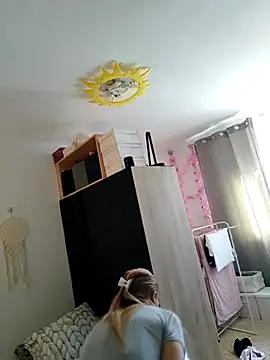 Mila Luciphya online show from 18, 9, 2025