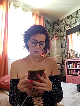 Snapshot of Mila_Luciphya chatting on 1, 4, 2026 Mila Luciphya online show from 1, 4, 2026