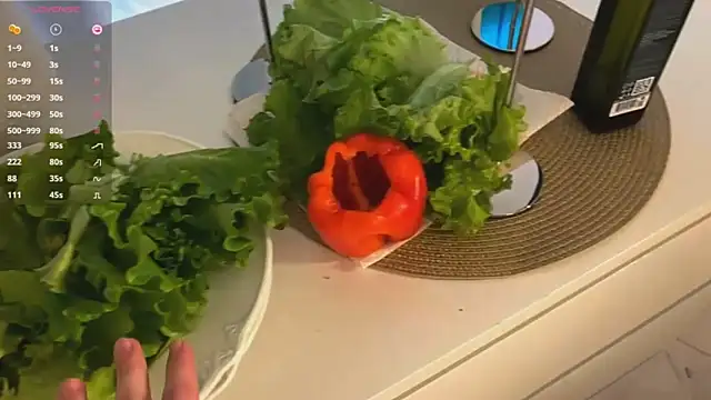 Snapshot of GabiMeshuggah chatting on 7, 11, 2025 GabiMeshuggah online show from 7, 11, 2025