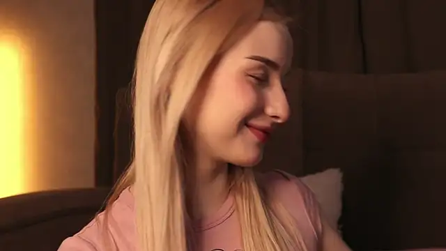 Snapshot of Nana_Wilson chatting on 1, 3, 2026 Nana Wilson online show from 1, 3, 2026