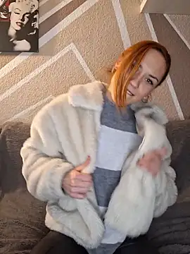 SlimBellaa online show from 12, 2, 2026