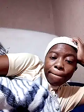 Snapshot of sexyhotchic93 chatting on 16, 10, 2025 sexyhotchic93 online show from 16, 10, 2025