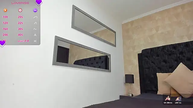 Layla Mackenzie online show from 13, 3, 2026