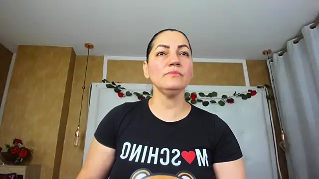 Heidy milf online show from 12, 5, 2026