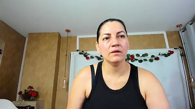 Heidy milf online show from 14, 5, 2026