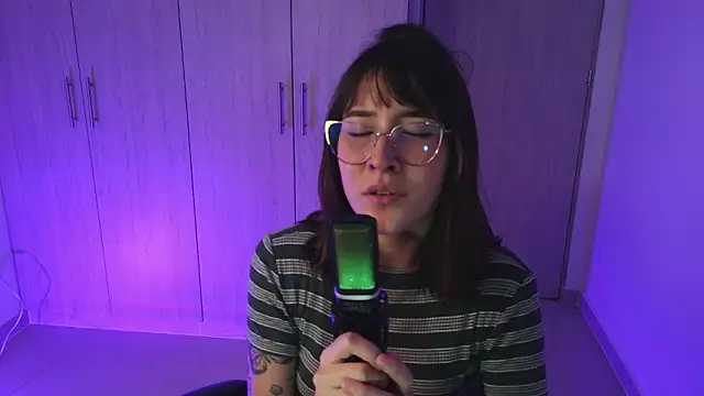 Yulienneg online show from 10, 1, 2026