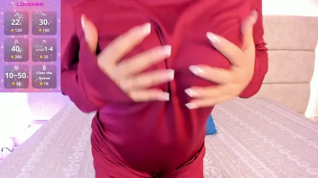 Snapshot of _Nadiaa chatting on 18, 10, 2025  Nadiaa online show from 18, 10, 2025